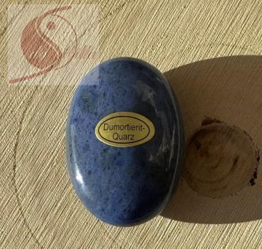 Linsenstein Dumortierit – Massage- & Wellnessstein für Entspannung (4,5cm)Der